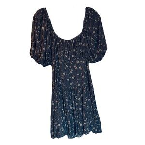 Dress By Together Size Small
Crinkle Ruffle Mini Dress NWT, Floral,side zipper